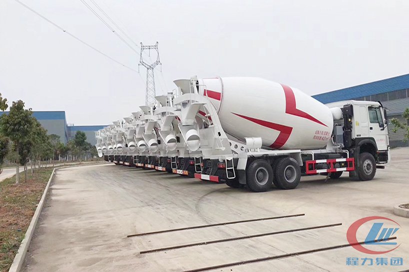 重汽豪沃混凝土搅拌车