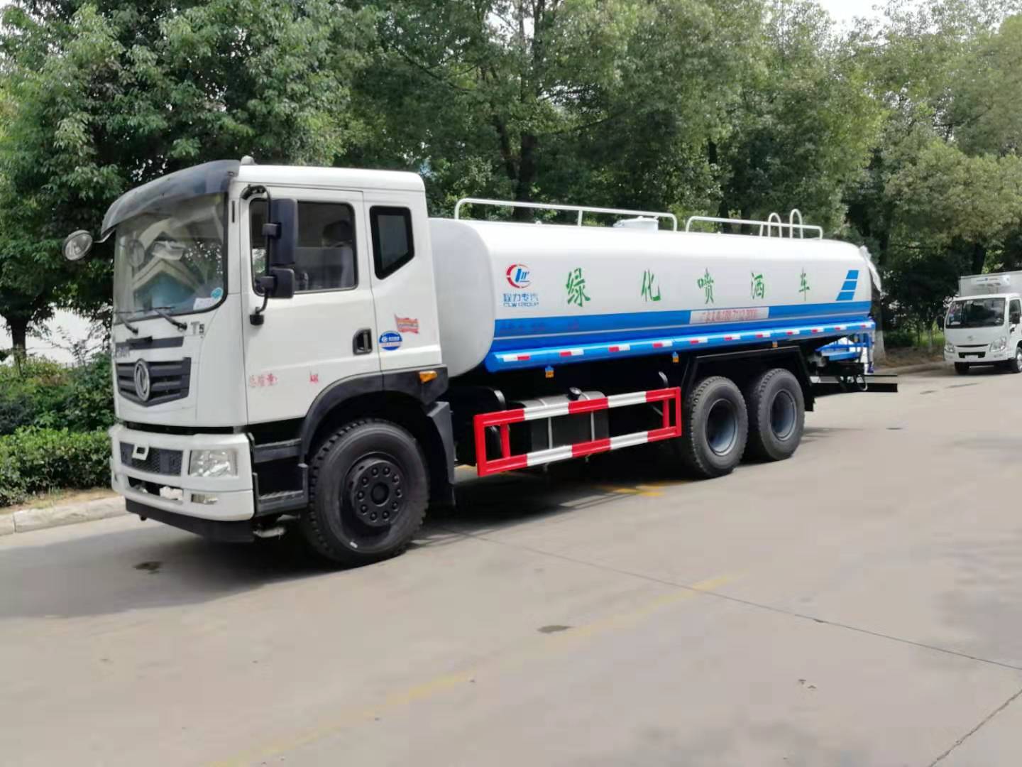 东风T5后双桥20方洒水车|国五20方洒水