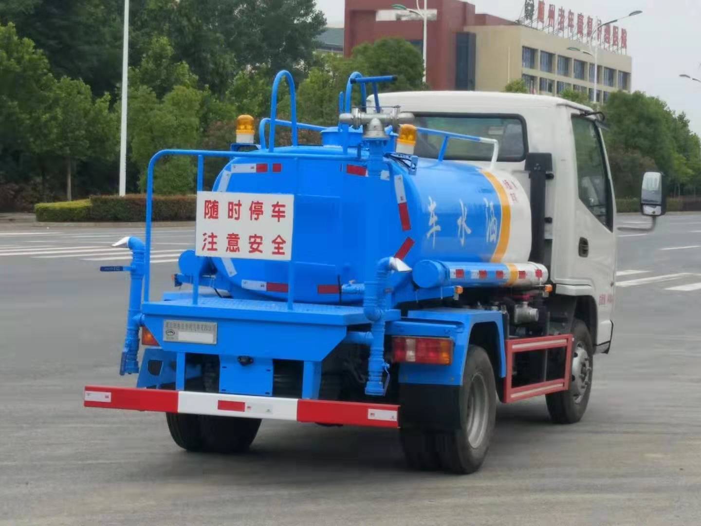 凯马蓝牌园林绿化洒水车