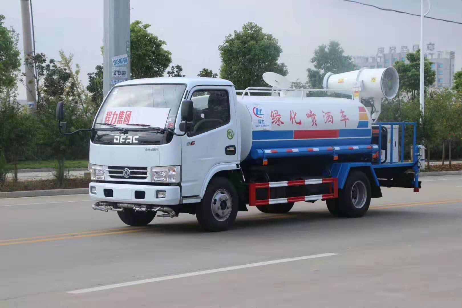 程力威东风多利卡5方洒水车