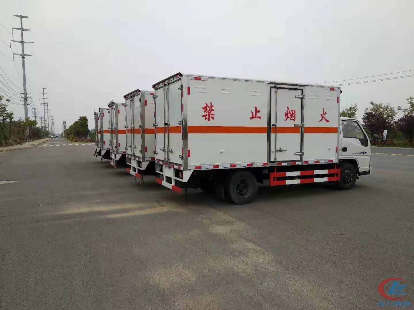 江铃顺达JMC危险品厢式运输车