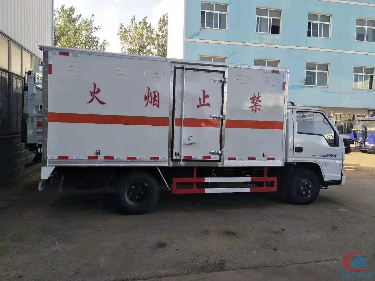 江铃顺达JMC危险品厢式运输车