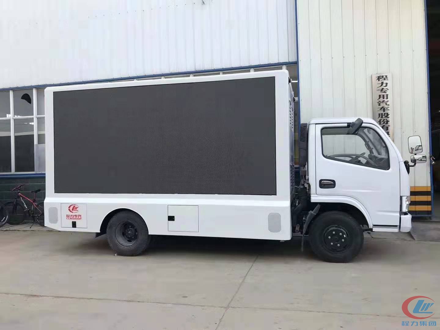 东风多利卡D6单面屏广告车