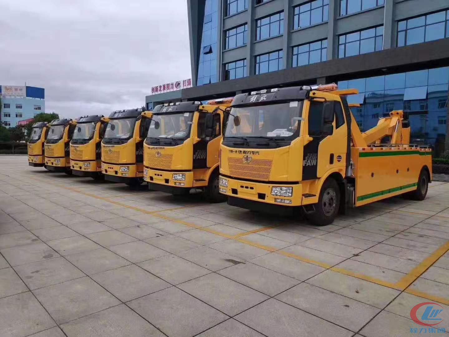 宇通公司定制的6台程力公交专用清障车