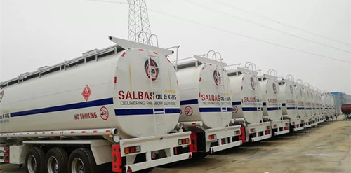 萨尔巴斯石油公司在我公司采购的半挂危险品运输车